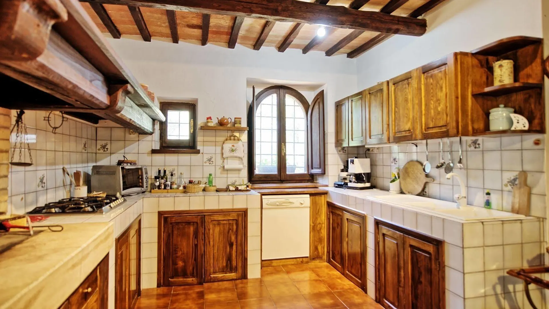 Holiday Home Casale Giulio By Posarellivillas