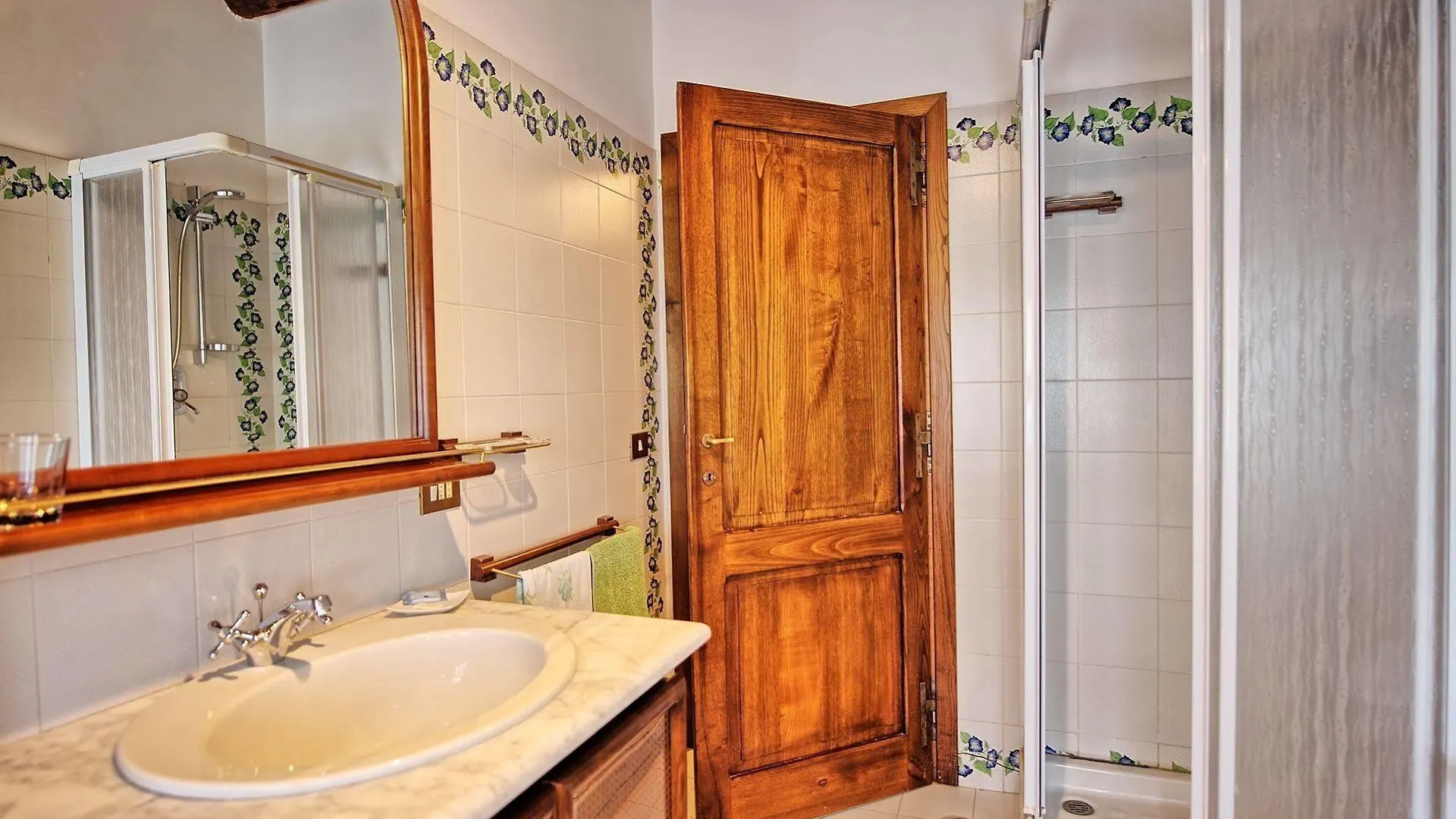 Holiday Home Casale Giulio By Posarellivillas