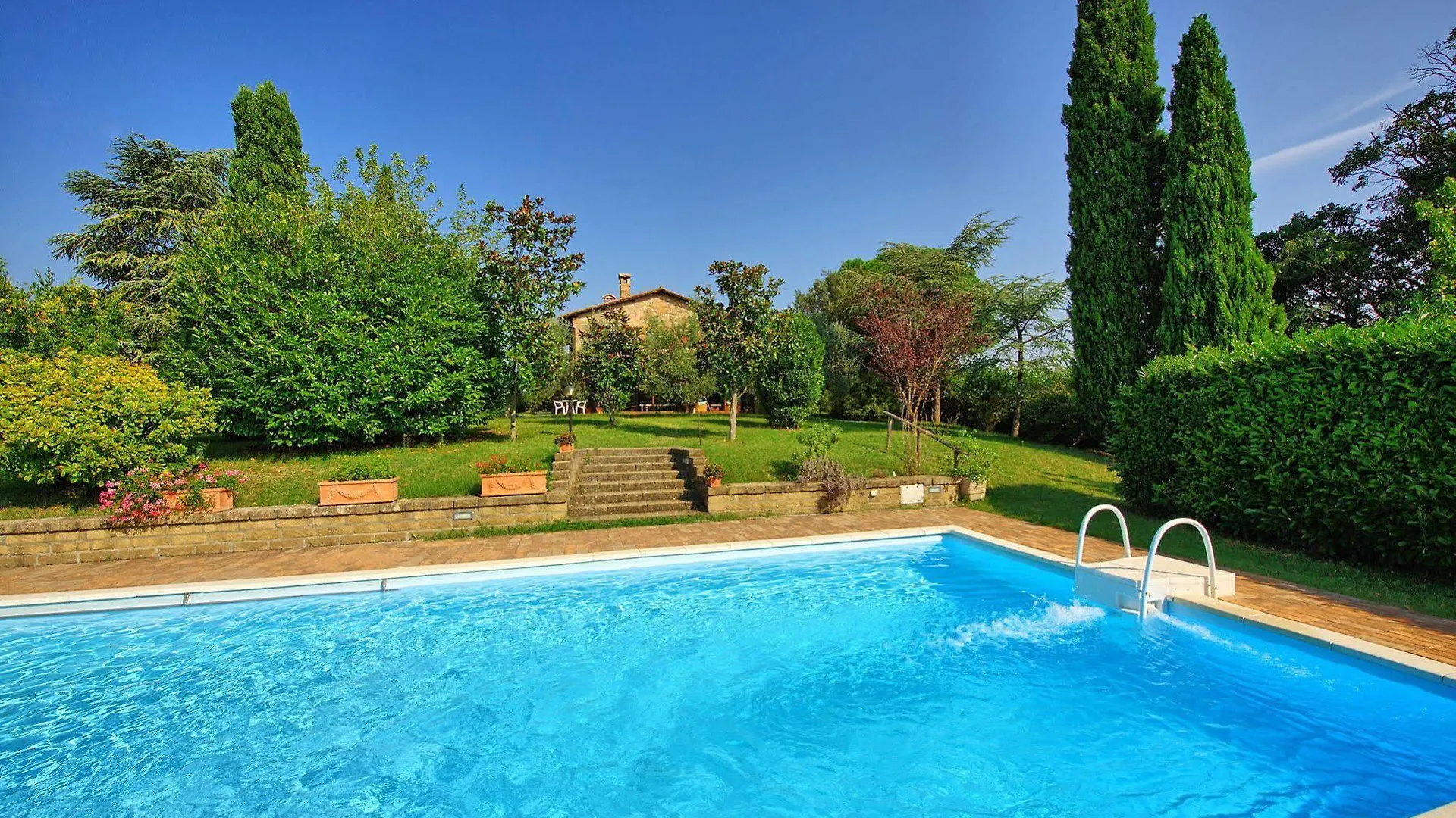 Holiday Home Casale Giulio By Posarellivillas